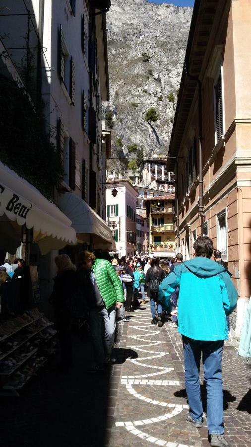 Mansarda Ariel Daire Limone sul Garda Dış mekan fotoğraf